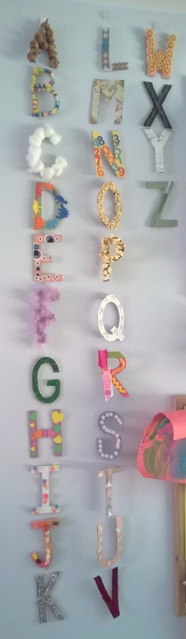 Alphabet letter craft with corresponding object